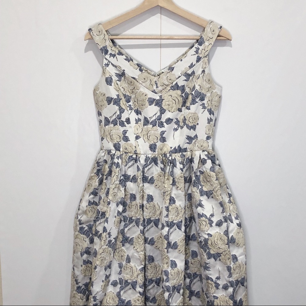 Gal Meets Glam Blue and White Floral Dress - Picture 8 of 15